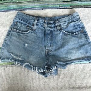 Levi’s high waisted denim short